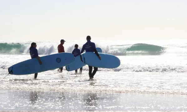 Group Surfing Lesson on the Gold Coast, 2 Hours