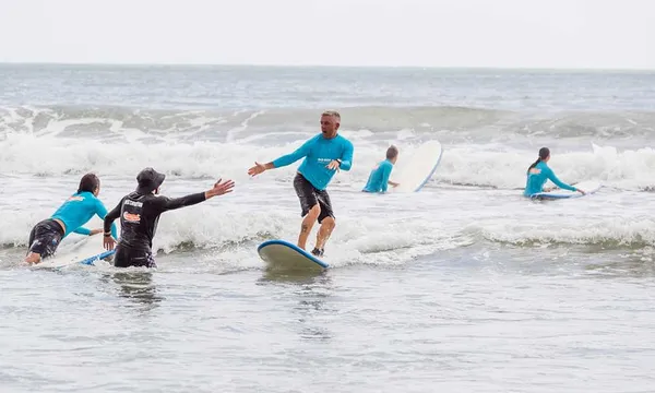 Noosa Surfing Lesson
