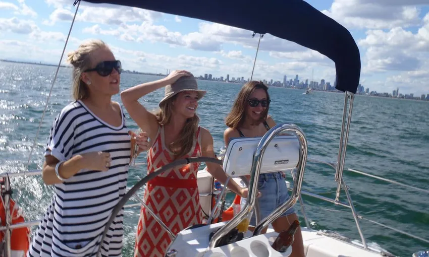 Learn to Sail a Yacht, 1.5 Hours - Safety Beach, Mornington Peninsula