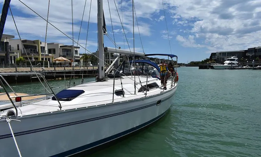 Learn to Sail a Yacht, 1.5 Hours - Safety Beach, Mornington Peninsula