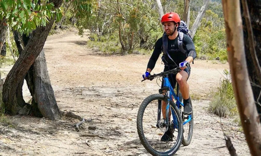 Blue Mountains Hanging Rock Self Guided E-Bike Hire 