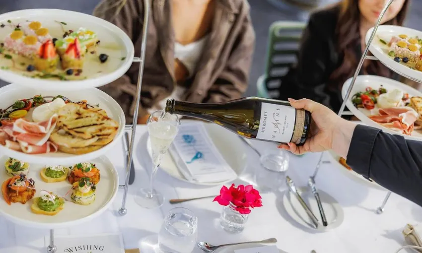 Helicopter Flight, Brisbane CBD Scenic and Sirromet Winery - For 2