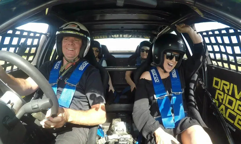 Gold Coast V8 Supercar 7 Hot Lap Rides | Experience Oz-1