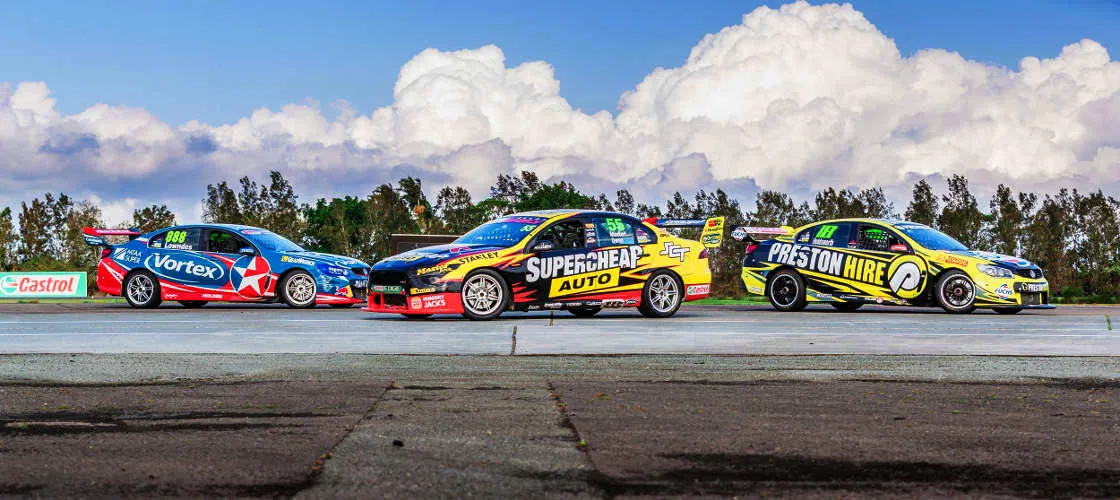 Gold Coast V8 Supercar 7 Hot Lap Rides | Experience Oz-10