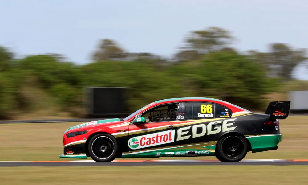 Gold Coast V8 Supercar 10 Lap Drive Plus 2 Lap Ride | Experience Oz-9