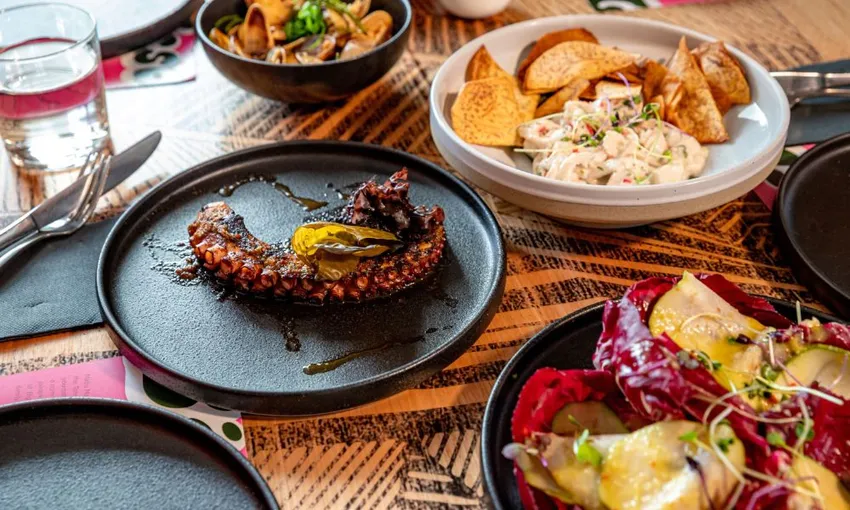Melbourne Food & Culture Walking Tour - 4 Hours | Experience Oz