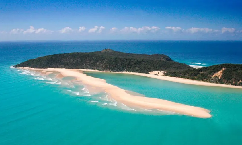 Noosa Stand Up Paddling and 4WD Adventure