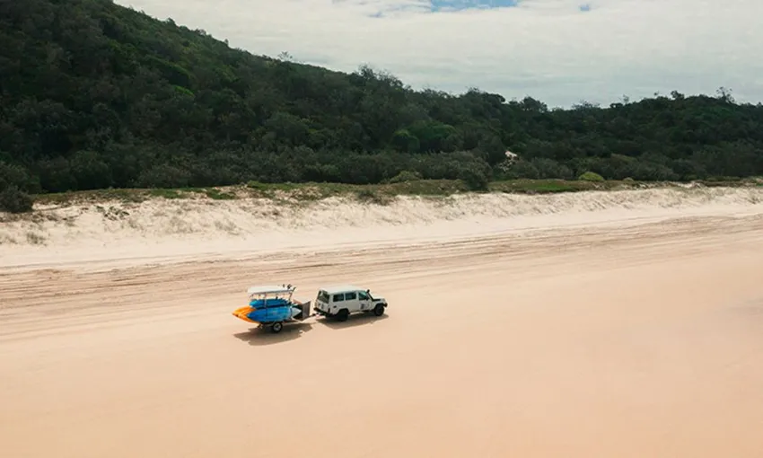 Noosa Stand Up Paddling and 4WD Adventure