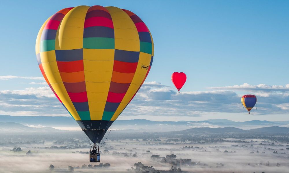 Hot Air Balloon Flight at Sunrise with Prosecco Breakfast