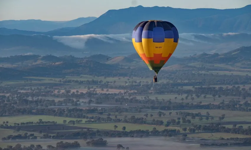 Hot Air Balloon Flight at Sunrise with Prosecco Breakfast