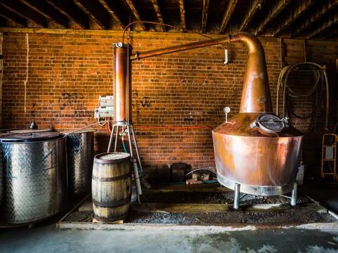 Whisky Distillery Tour with Tasting, Lunch and Wine - Hobart - For 2