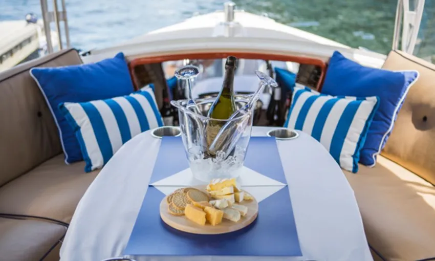 Yarra River Self-Drive Boat Hire, 2 Hours