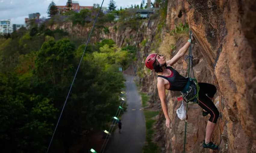 Kangaroo Point Night Rock Climbing Session - 3 Hours 