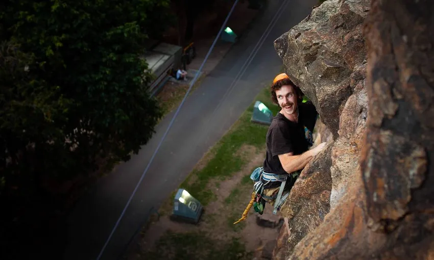 Kangaroo Point Night Rock Climbing Session - 3 Hours 