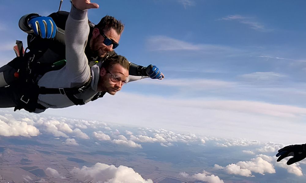 Tandem Skydive Up To 14,000ft, Weekend -  Latrobe Valley
