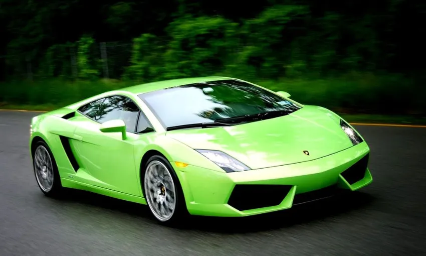 Melbourne Drive a Lamborghini, 30 Minutes