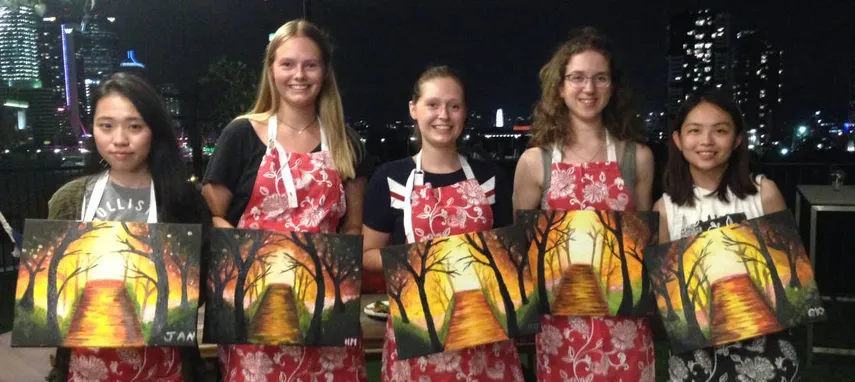 Brisbane Paint and Sip Evening - Book Now | Experience Oz