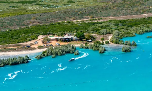 Pearls and Coast Scenic Flight & Pearl Farm Tour