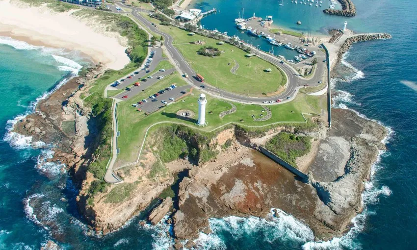 Wollongong Seacliff Bridge Helicopter Flight, 25 Minutes - For 2