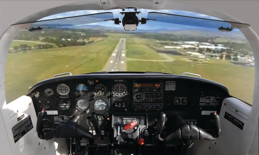 Albury Flying Lesson, 30 Minutes 