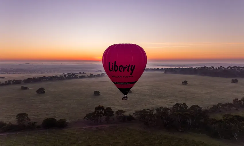 Geelong Hot Air Balloon Flight - Book Now | Experience Oz
