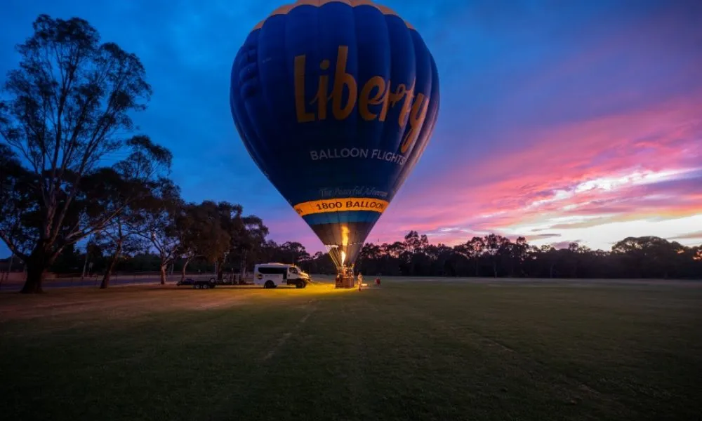 Melbourne Sunrise Hot Air Balloon Flight - 1 Hour | Experience Oz-2