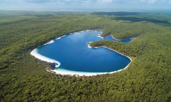3 Day Fraser Island Southern Lakes Adventure Hike - Hervey Bay - For 2
