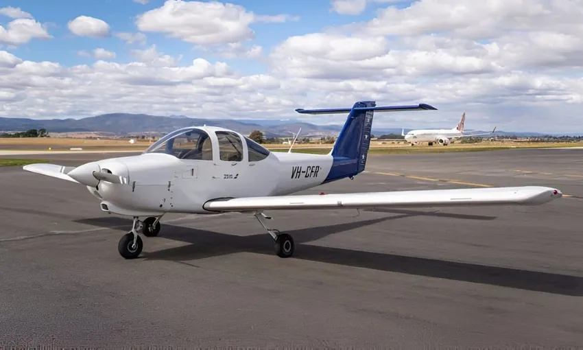 Launceston Light Aircraft Flying Lesson, 30 Minutes