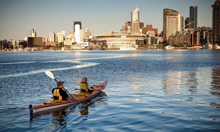 Melbourne Moonlight Kayak Tour - Book Now | Experience Oz