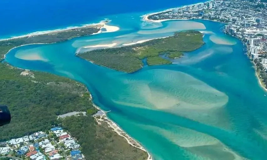 Moreton to the Mountains Private Helicopter Flight - For 2-3