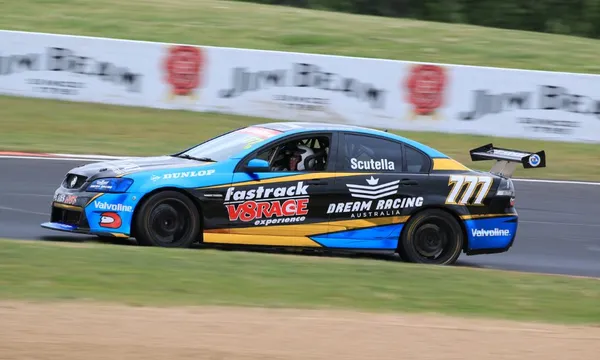 Mount Panorama V8 Race Car 4 Lap Drive