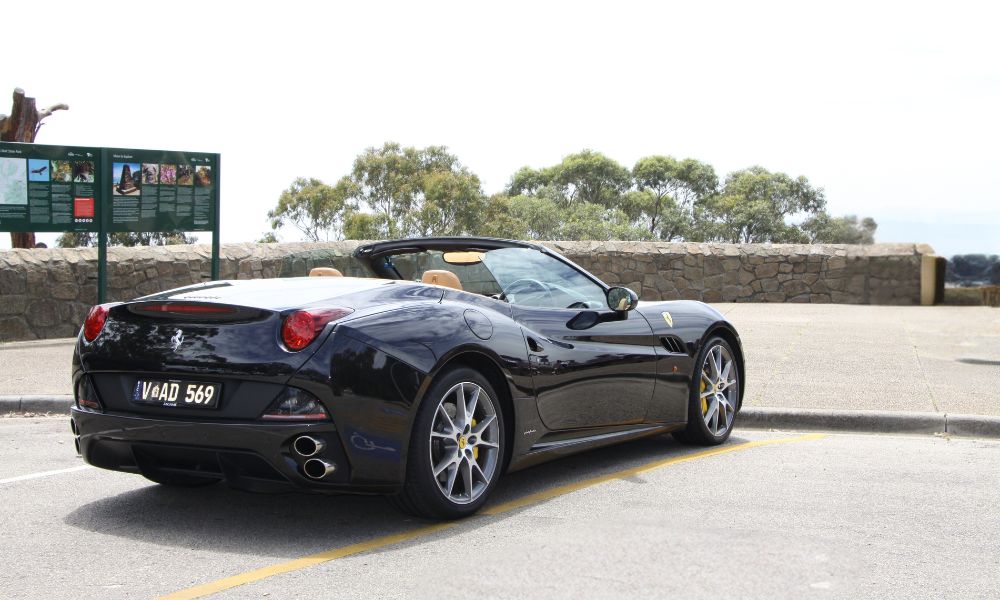 Melbourne Drive a Ferrari, 20 Minutes