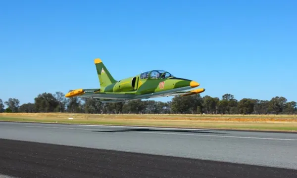 Jet Fighter Flight - 25 Minutes - Sydney