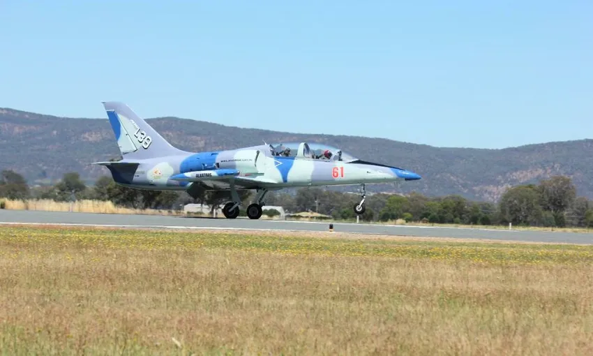 Jet Fighter Flight - 25 Minutes - Sydney