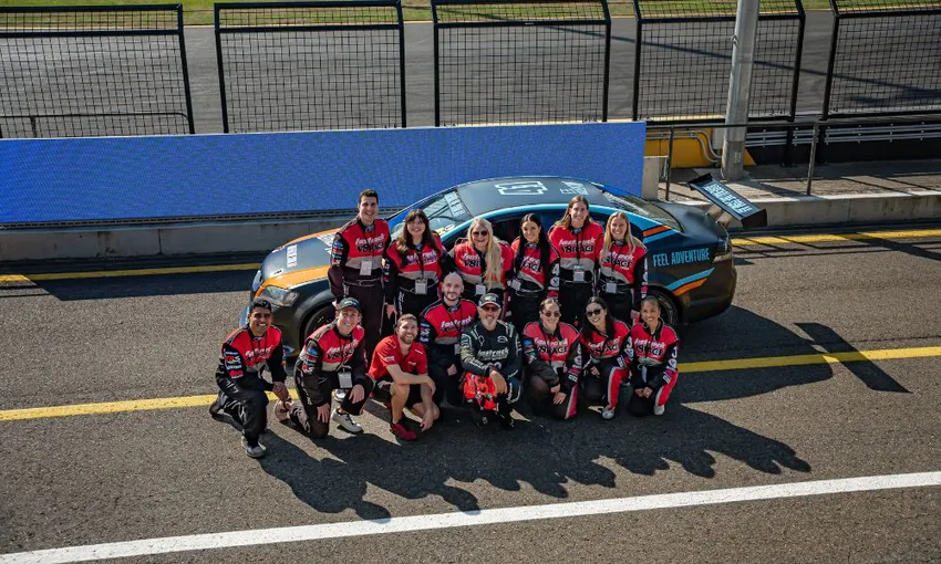 V8 4 Lap Drive & 2 Hot Lap Combo - Eastern Creek, Sydney