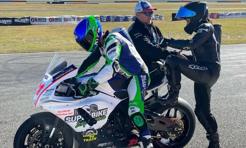 Superbike Experience Pillion Ride, 3 Laps - Queensland Raceway, Brisbane