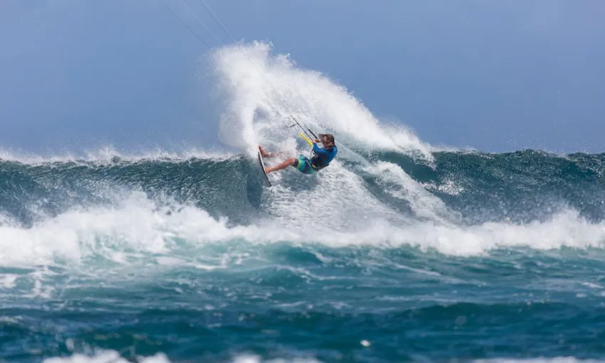 Kiteboarding Lesson on the Sunshine Coast - 4 Hours 