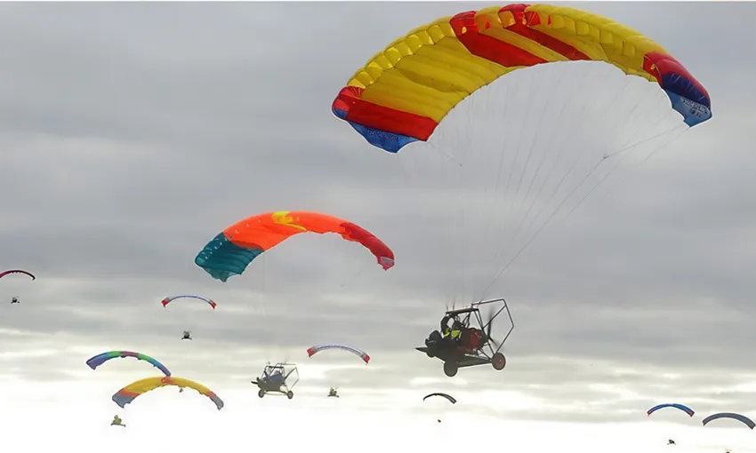 Aerochute Deluxe Training Flight, 25 Minutes - Melbourne