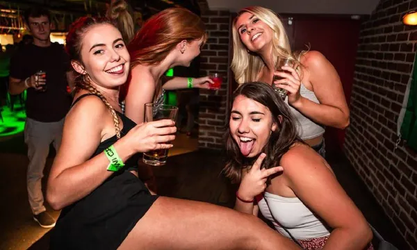 Queenstown Ultimate Bar Crawl Friday and Saturday Nights