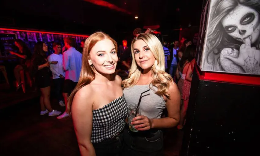 Queenstown Ultimate Bar Crawl Friday and Saturday Nights | Experience Oz