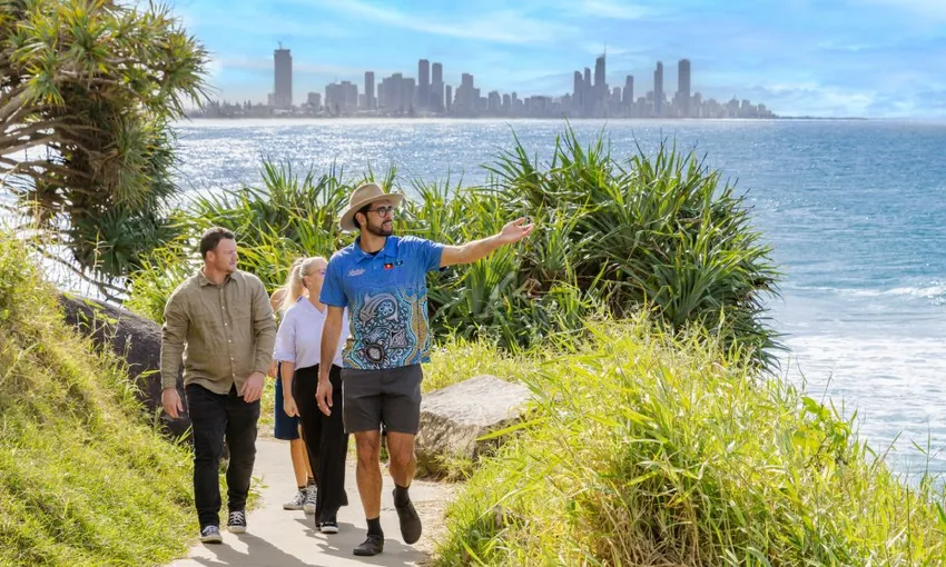 Burleigh Heads Jellurgal Cultural Centre & Walkabout | Experience OZ