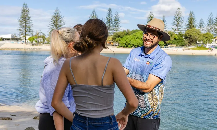 Burleigh Heads Jellurgal Cultural Centre & Walkabout | Experience OZ
