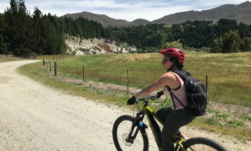Ride to the Lake Guided Scenic eBike Tour | Experience Oz