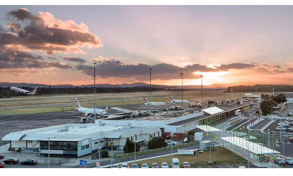 SkyBus Hobart City To Hobart Airport Transfers - Book Now | Experience Oz-4