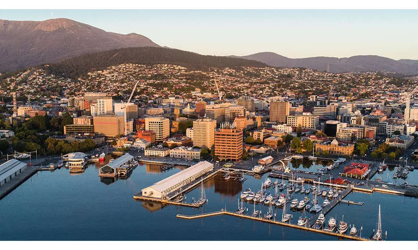SkyBus Hobart Airport To Hobart City Transfers - Book Now | Experience Oz