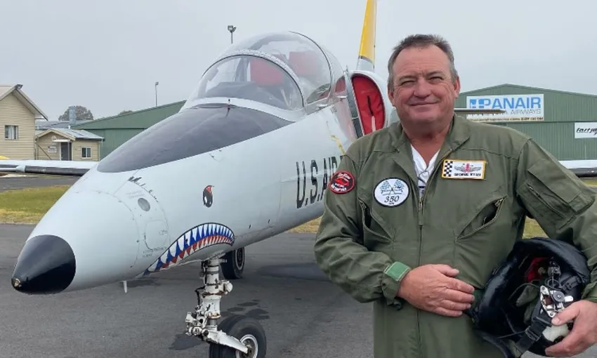 Bathurst Jet Fighter Flight, 30 Minutes