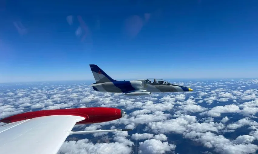 Bathurst Jet Fighter Flight, 30 Minutes