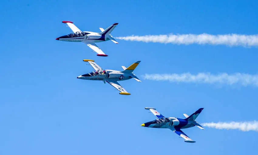 Bathurst Jet Fighter Flight, 30 Minutes