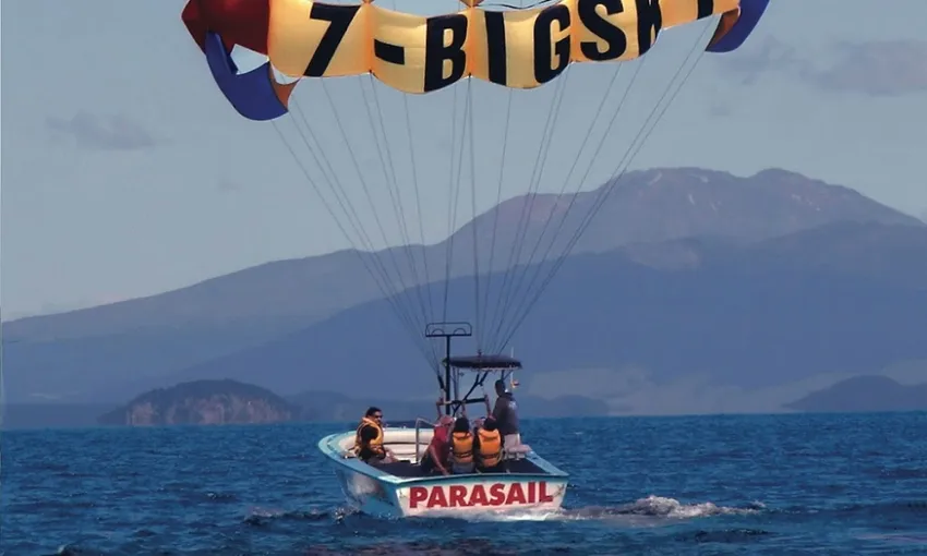 Lake Taupo Parasailing - 12 Minutes | Experience Oz 