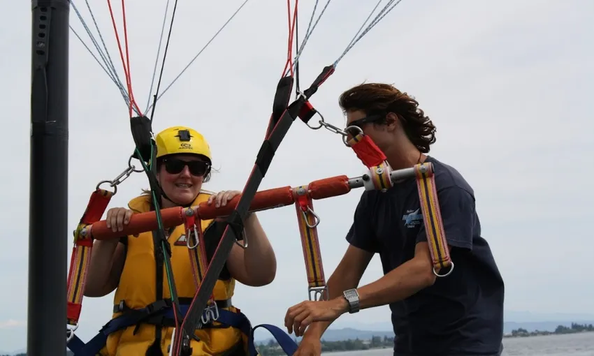 Lake Taupo Parasailing - 12 Minutes | Experience Oz